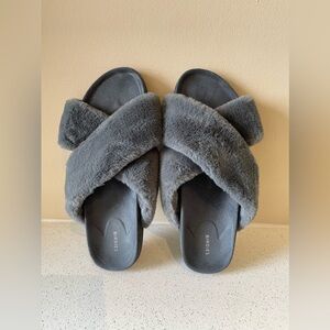 BIRDIES Gray Fuzzy Women's hard bottom indoor outdoor she Slipper